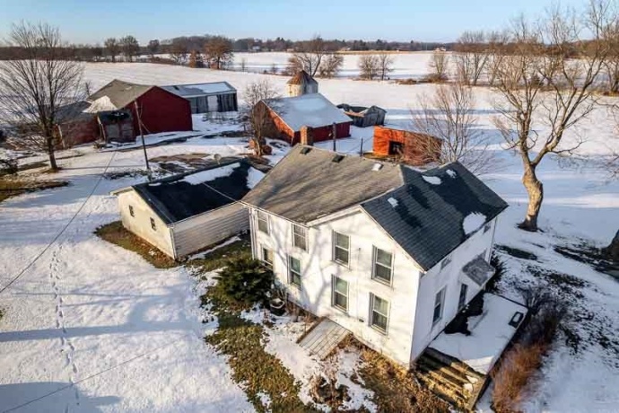 9202 TOWN HALL, BELVIDERE, Illinois 61008, 4 Bedrooms Bedrooms, ,1 BathroomBathrooms,Farm,For Sale,TOWN HALL,202507634