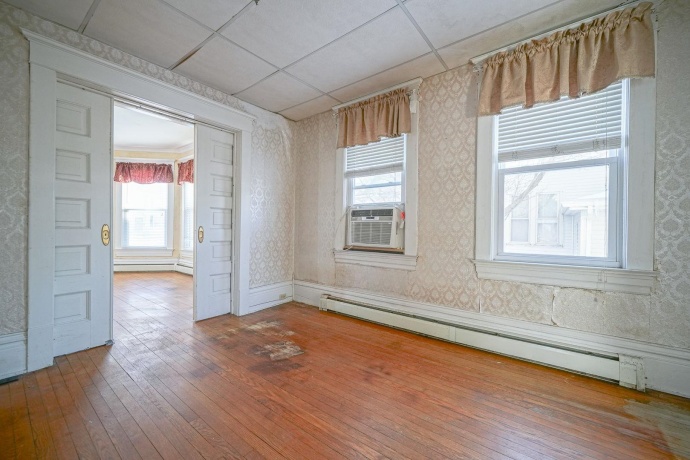 408 5th, OREGON, Illinois 61061, 5 Bedrooms Bedrooms, ,2 BathroomsBathrooms,House,For Sale,5th,202507636