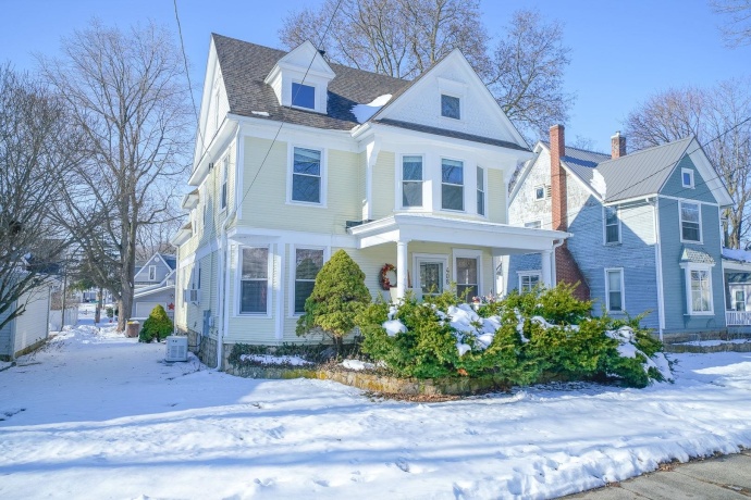 408 5th, OREGON, Illinois 61061, 5 Bedrooms Bedrooms, ,2 BathroomsBathrooms,House,For Sale,5th,202507636