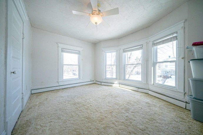 408 5th, OREGON, Illinois 61061, 5 Bedrooms Bedrooms, ,2 BathroomsBathrooms,House,For Sale,5th,202507636