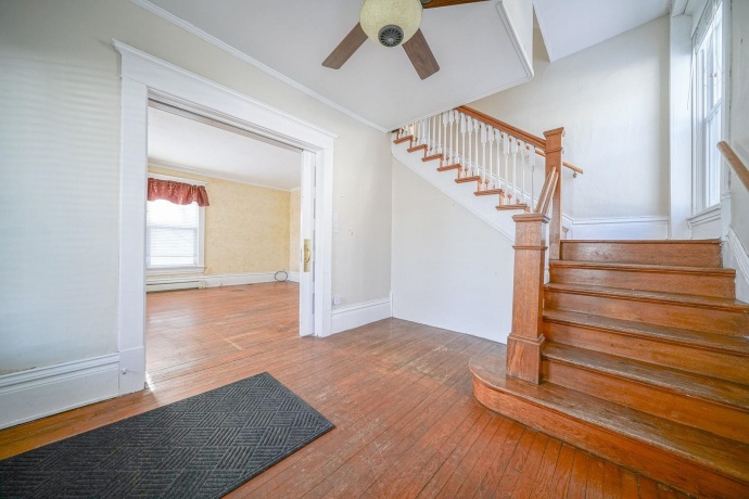 408 5th, OREGON, Illinois 61061, 5 Bedrooms Bedrooms, ,2 BathroomsBathrooms,House,For Sale,5th,202507636