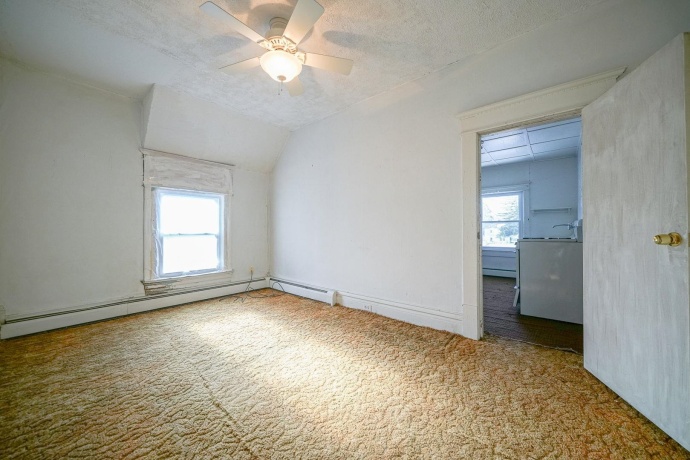 408 5th, OREGON, Illinois 61061, 5 Bedrooms Bedrooms, ,2 BathroomsBathrooms,House,For Sale,5th,202507636