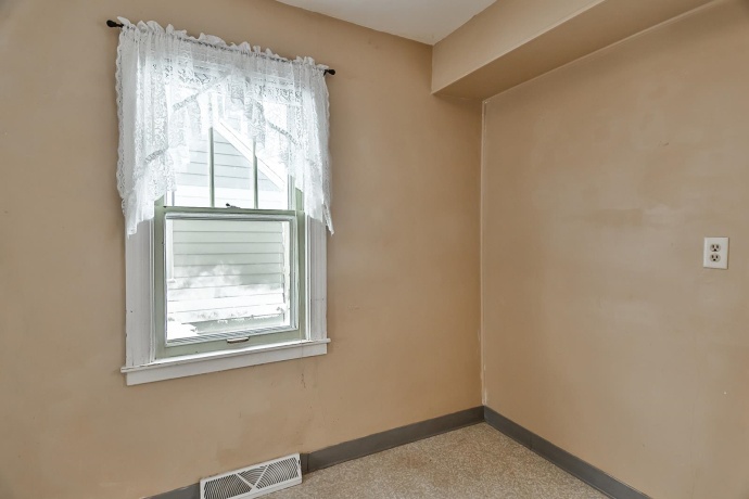 3107 GARFIELD, ROCKFORD, Illinois 61101, ,2 Units,For Sale,GARFIELD,202507502