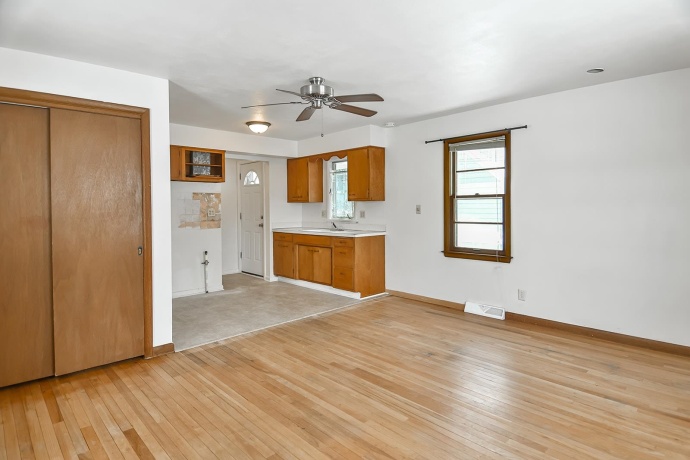 3107 GARFIELD, ROCKFORD, Illinois 61101, ,2 Units,For Sale,GARFIELD,202507502