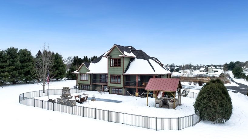 6871 Montague, ROCKFORD, Illinois 61102, 4 Bedrooms Bedrooms, ,4 BathroomsBathrooms,House,For Sale,Montague,202507641