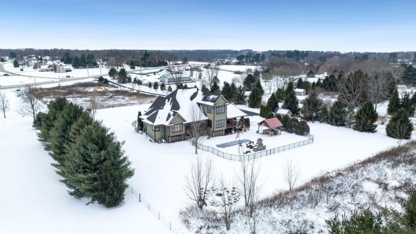 6871 Montague, ROCKFORD, Illinois 61102, 4 Bedrooms Bedrooms, ,4 BathroomsBathrooms,House,For Sale,Montague,202507641