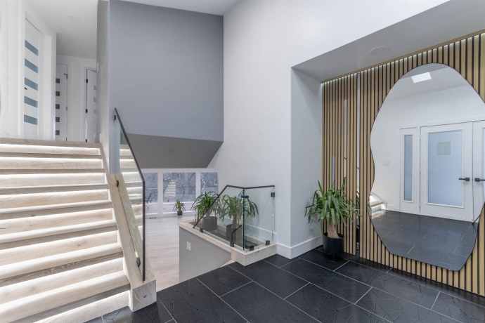 2200 Willow, ROCKFORD, Illinois 61107, 4 Bedrooms Bedrooms, ,2 BathroomsBathrooms,House,For Sale,Willow,202507644