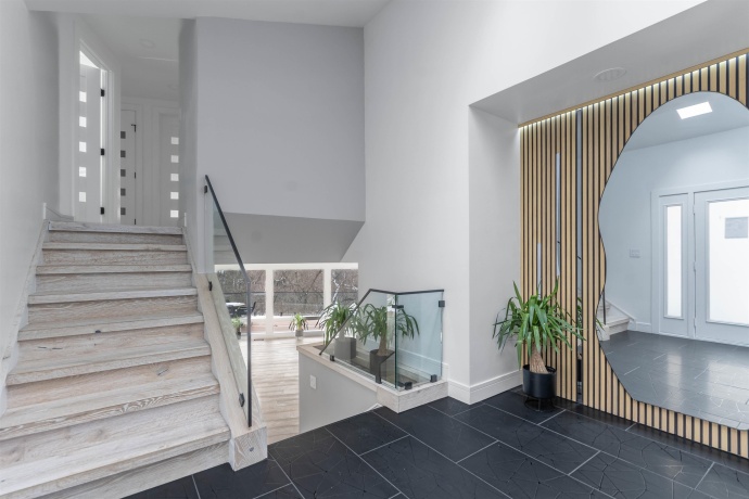 2200 Willow, ROCKFORD, Illinois 61107, 4 Bedrooms Bedrooms, ,2 BathroomsBathrooms,House,For Sale,Willow,202507644