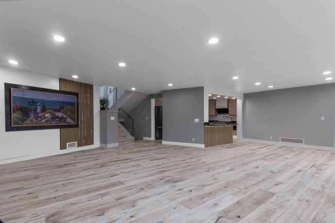 2200 Willow, ROCKFORD, Illinois 61107, 4 Bedrooms Bedrooms, ,2 BathroomsBathrooms,House,For Sale,Willow,202507644