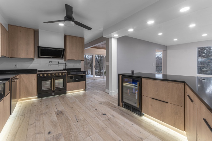 2200 Willow, ROCKFORD, Illinois 61107, 4 Bedrooms Bedrooms, ,2 BathroomsBathrooms,House,For Sale,Willow,202507644