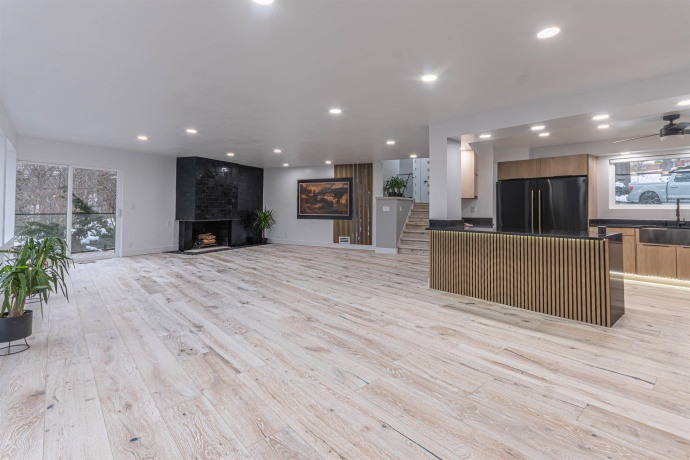 2200 Willow, ROCKFORD, Illinois 61107, 4 Bedrooms Bedrooms, ,2 BathroomsBathrooms,House,For Sale,Willow,202507644