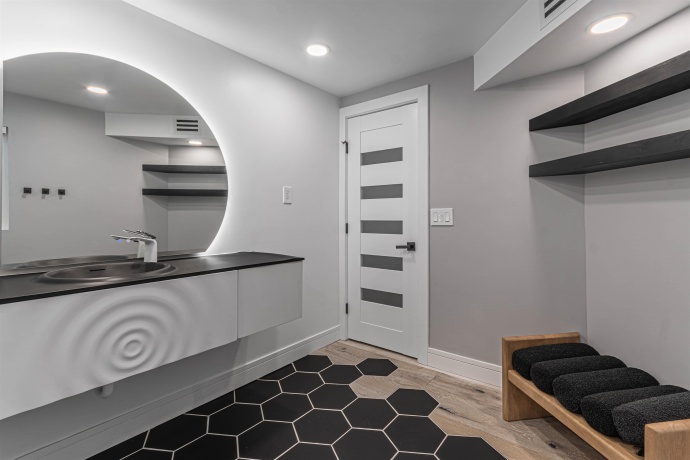 2200 Willow, ROCKFORD, Illinois 61107, 4 Bedrooms Bedrooms, ,2 BathroomsBathrooms,House,For Sale,Willow,202507644