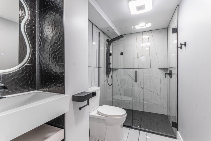 2200 Willow, ROCKFORD, Illinois 61107, 4 Bedrooms Bedrooms, ,2 BathroomsBathrooms,House,For Sale,Willow,202507644