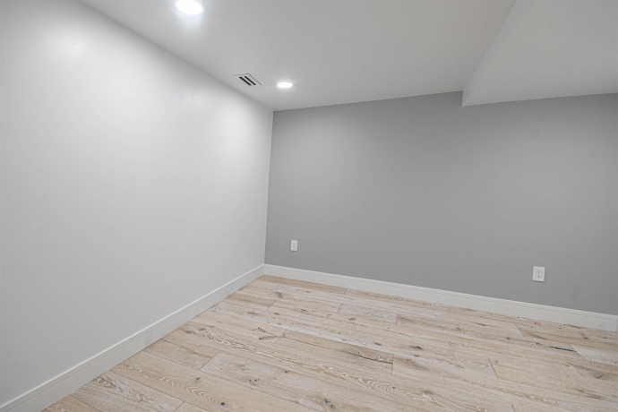 2200 Willow, ROCKFORD, Illinois 61107, 4 Bedrooms Bedrooms, ,2 BathroomsBathrooms,House,For Sale,Willow,202507644