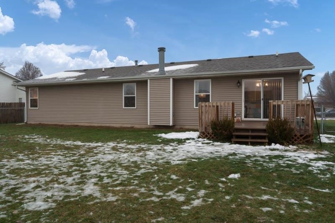 14854 Liston, SOUTH BELOIT, Illinois 61080, 3 Bedrooms Bedrooms, ,2 BathroomsBathrooms,House,For Sale,Liston,202507645