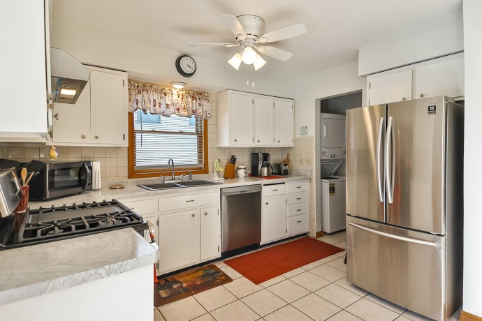 4319 YALE, ROCKFORD, Illinois 61109, 3 Bedrooms Bedrooms, ,2 BathroomsBathrooms,House,For Sale,YALE,202507646