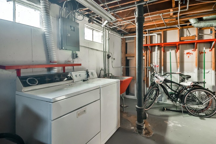 4319 YALE, ROCKFORD, Illinois 61109, 3 Bedrooms Bedrooms, ,2 BathroomsBathrooms,House,For Sale,YALE,202507646