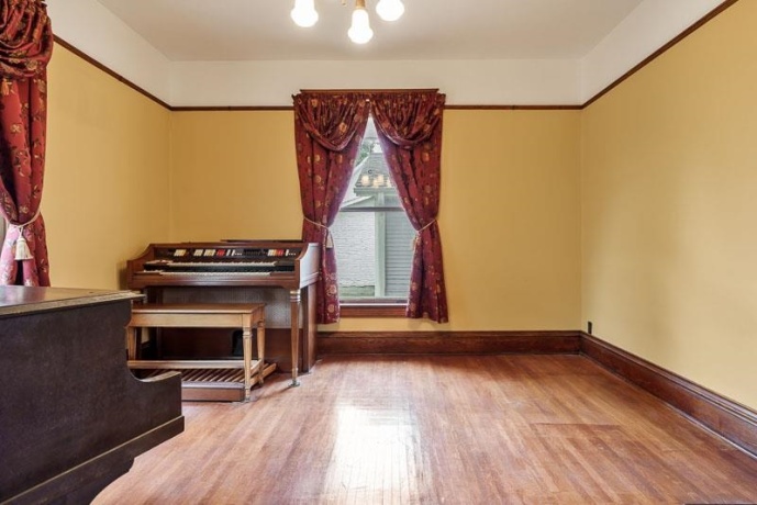 202 Chicago, DAVIS JUNCTION, Illinois 61020, 4 Bedrooms Bedrooms, ,1 BathroomBathrooms,House,For Sale,Chicago,202503380