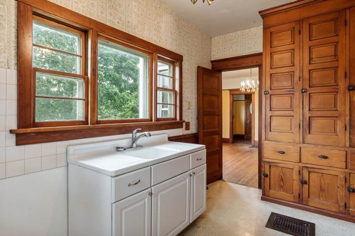 202 Chicago, DAVIS JUNCTION, Illinois 61020, 4 Bedrooms Bedrooms, ,1 BathroomBathrooms,House,For Sale,Chicago,202503380