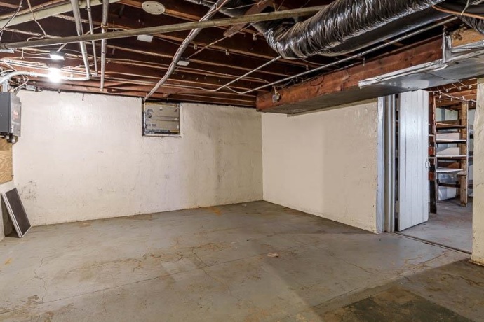 202 Chicago, DAVIS JUNCTION, Illinois 61020, 4 Bedrooms Bedrooms, ,1 BathroomBathrooms,House,For Sale,Chicago,202503380