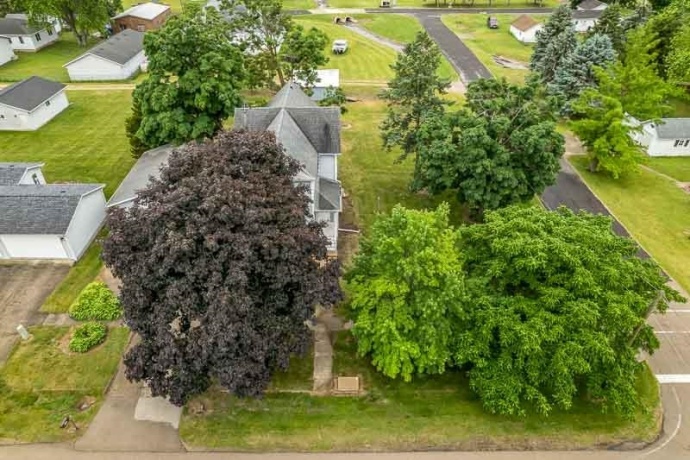 202 Chicago, DAVIS JUNCTION, Illinois 61020, 4 Bedrooms Bedrooms, ,1 BathroomBathrooms,House,For Sale,Chicago,202503380