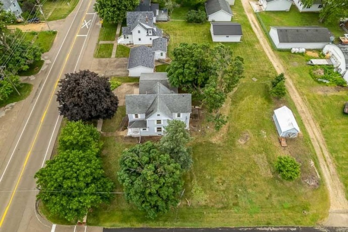 202 Chicago, DAVIS JUNCTION, Illinois 61020, 4 Bedrooms Bedrooms, ,1 BathroomBathrooms,House,For Sale,Chicago,202503380