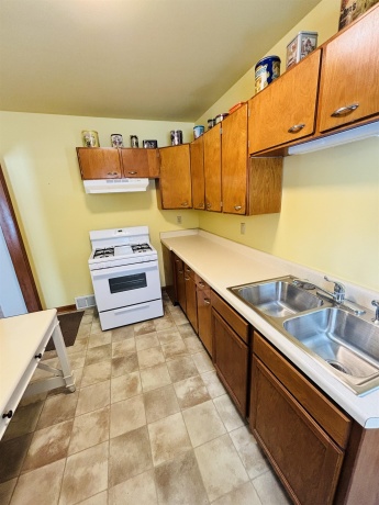 423 Atwood, ROCKFORD, Illinois 61102, 2 Bedrooms Bedrooms, ,1 BathroomBathrooms,House,For Sale,Atwood,202507441