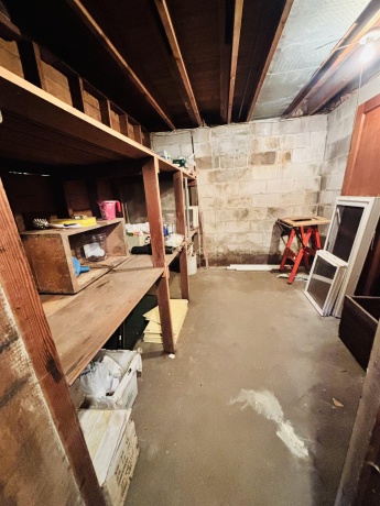 423 Atwood, ROCKFORD, Illinois 61102, 2 Bedrooms Bedrooms, ,1 BathroomBathrooms,House,For Sale,Atwood,202507441