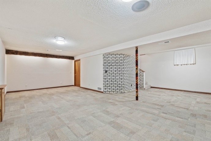 8920 Badger, EAST DUBUQUE, Illinois 61025, 3 Bedrooms Bedrooms, ,1 BathroomBathrooms,House,For Sale,Badger,202507651