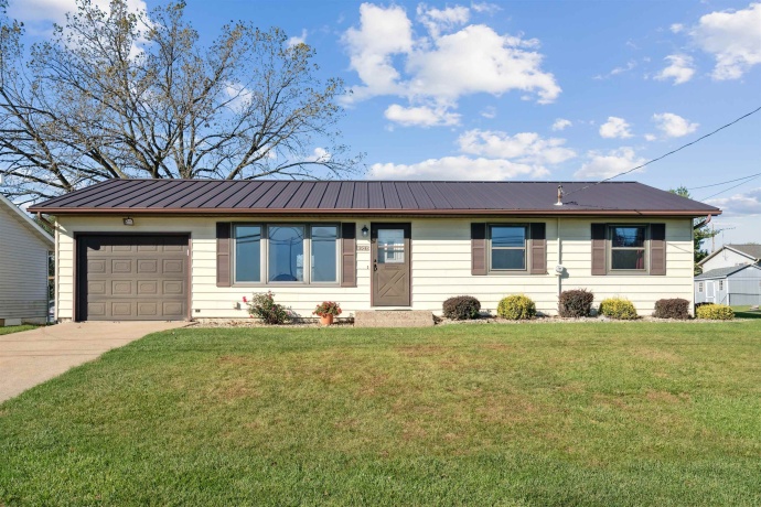 8920 Badger, EAST DUBUQUE, Illinois 61025, 3 Bedrooms Bedrooms, ,1 BathroomBathrooms,House,For Sale,Badger,202507651