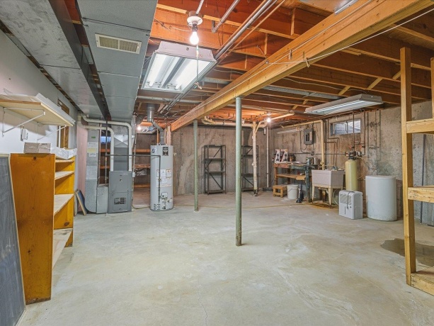 5226 Arbutus, ROCKFORD, Illinois 61107, 3 Bedrooms Bedrooms, ,2 BathroomsBathrooms,House,For Sale,Arbutus,202507653