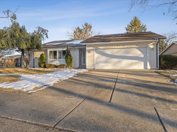 5226 Arbutus, ROCKFORD, Illinois 61107, 3 Bedrooms Bedrooms, ,2 BathroomsBathrooms,House,For Sale,Arbutus,202507653