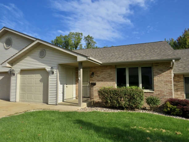 812 Shadow Bluff Drive, GALENA, Illinois 61036, 3 Bedrooms Bedrooms, ,3 BathroomsBathrooms,Condominium,For Sale,Shadow Bluff Drive,202505411