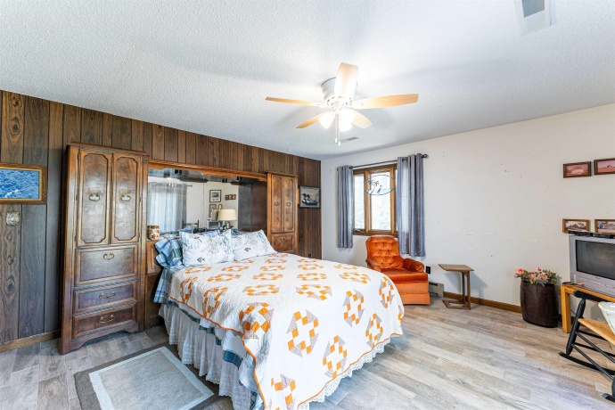 1479 Old Mill, FRANKLIN GROVE, Illinois 61031, 4 Bedrooms Bedrooms, ,4 BathroomsBathrooms,House,For Sale,Old Mill,202507656