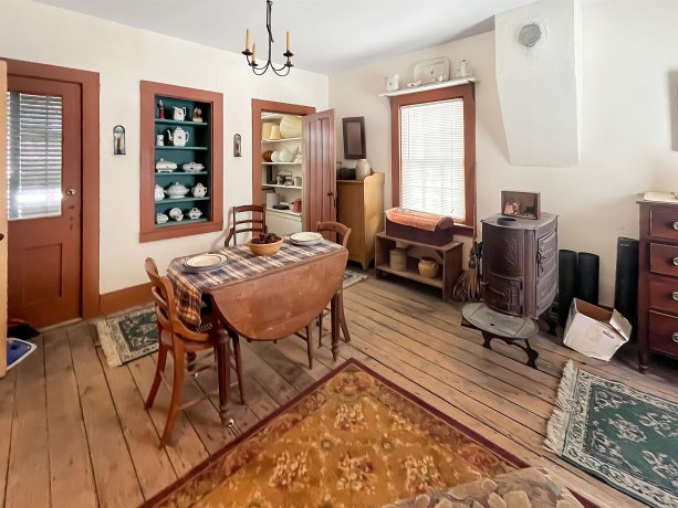 507&503 Pleasant, FREEPORT, Illinois 61032, 2 Bedrooms Bedrooms, ,1 BathroomBathrooms,House,For Sale,Pleasant,202507456