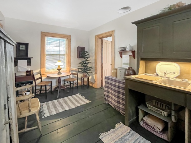 507&503 Pleasant, FREEPORT, Illinois 61032, 2 Bedrooms Bedrooms, ,1 BathroomBathrooms,House,For Sale,Pleasant,202507456