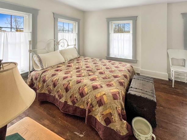 503&507 Pleasant, FREEPORT, Illinois 61032, 3 Bedrooms Bedrooms, ,1 BathroomBathrooms,House,For Sale,Pleasant,202507458