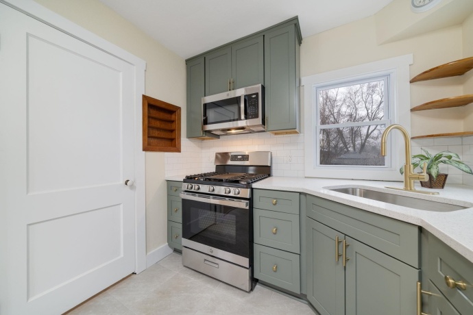 5009 Arlington, LOVES PARK, Illinois 61111, 2 Bedrooms Bedrooms, ,2 BathroomsBathrooms,House,For Sale,Arlington,202507663