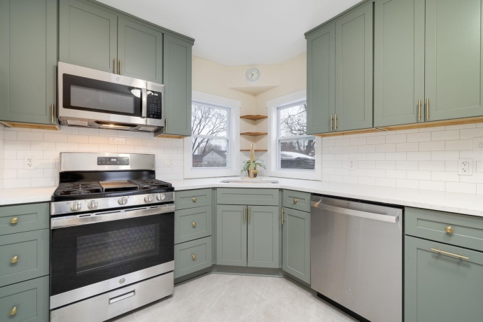 5009 Arlington, LOVES PARK, Illinois 61111, 2 Bedrooms Bedrooms, ,2 BathroomsBathrooms,House,For Sale,Arlington,202507663