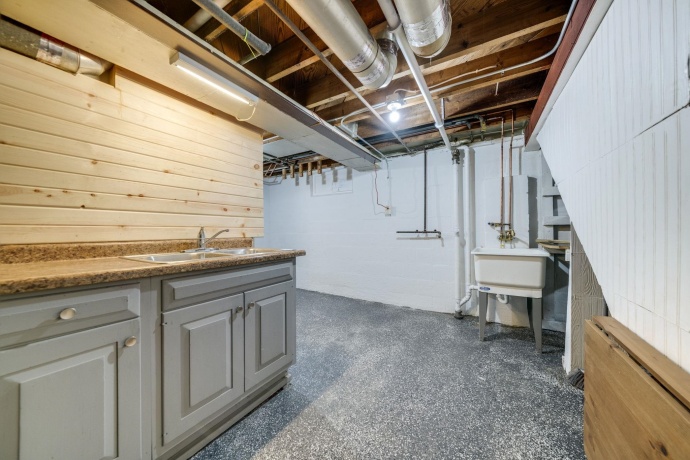 5009 Arlington, LOVES PARK, Illinois 61111, 2 Bedrooms Bedrooms, ,2 BathroomsBathrooms,House,For Sale,Arlington,202507663