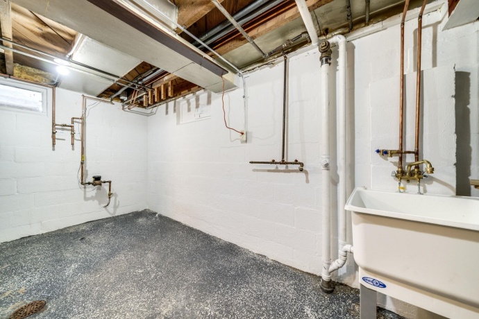 5009 Arlington, LOVES PARK, Illinois 61111, 2 Bedrooms Bedrooms, ,2 BathroomsBathrooms,House,For Sale,Arlington,202507663