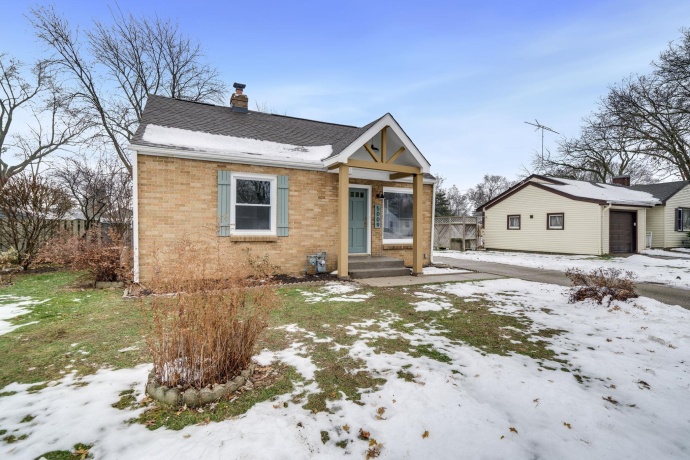 5009 Arlington, LOVES PARK, Illinois 61111, 2 Bedrooms Bedrooms, ,2 BathroomsBathrooms,House,For Sale,Arlington,202507663