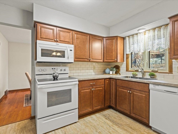 4616 Lanewood, ROCKFORD, Illinois 61108, 3 Bedrooms Bedrooms, ,2 BathroomsBathrooms,House,For Sale,Lanewood,202507524