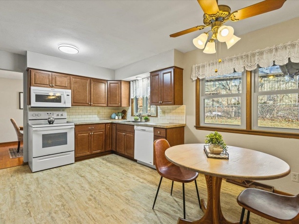 4616 Lanewood, ROCKFORD, Illinois 61108, 3 Bedrooms Bedrooms, ,2 BathroomsBathrooms,House,For Sale,Lanewood,202507524