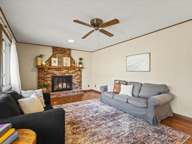 4616 Lanewood, ROCKFORD, Illinois 61108, 3 Bedrooms Bedrooms, ,2 BathroomsBathrooms,House,For Sale,Lanewood,202507524