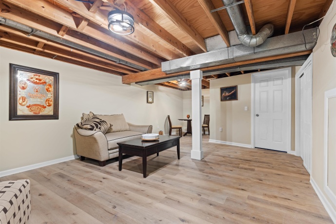 4830 Crown Point, ROSCOE, Illinois 61073, 3 Bedrooms Bedrooms, ,2 BathroomsBathrooms,House,For Sale,Crown Point,202507673