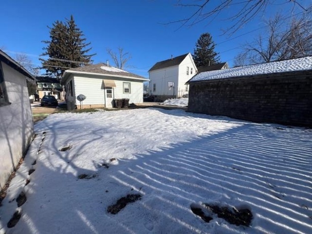 519 Empire, FREEPORT, Illinois 61032, 2 Bedrooms Bedrooms, ,1 BathroomBathrooms,House,For Sale,Empire,202507688