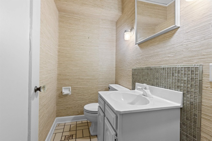 2412 Harlem, ROCKFORD, Illinois 61103, 5 Bedrooms Bedrooms, ,3 BathroomsBathrooms,House,For Sale,Harlem,202507691