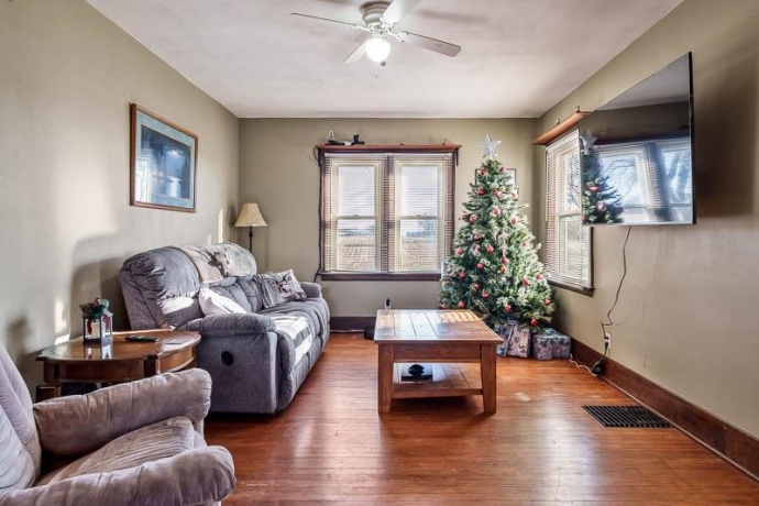 16905 State, PECATONICA, Illinois 61063, 3 Bedrooms Bedrooms, ,1 BathroomBathrooms,House,For Sale,State,202507697