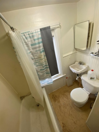 609 Pleasant, FREEPORT, Illinois 61032, ,3 - 4 Units,For Sale,Pleasant,202507699